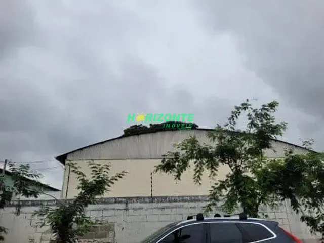 Galpão / Barracão com 1350m², para alugar, no bairro Chácaras Reunidas em São José dos Campos