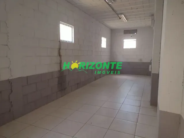 Galpão / Barracão com 1350m², para alugar, no bairro Chácaras Reunidas em São José dos Campos