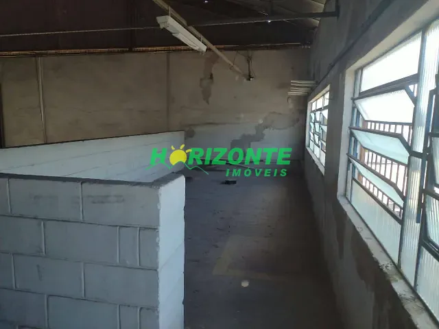 Galpão / Barracão com 1350m², para alugar, no bairro Chácaras Reunidas em São José dos Campos