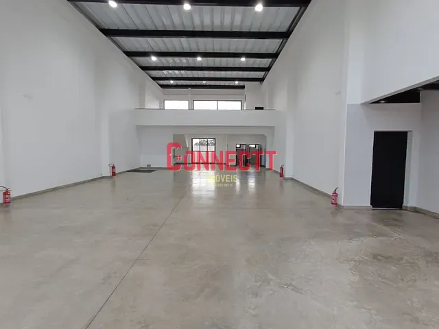 Galpão / Barracão com 350m², para alugar, no bairro Recreio das Acacias em Ribeirão Preto
