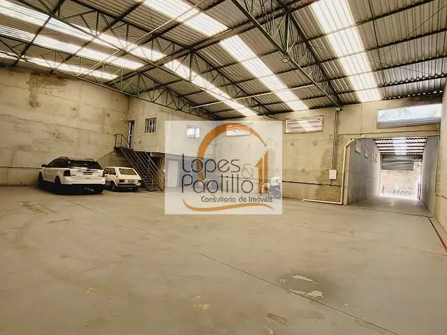 Galpão / Barracão com 550m², para alugar, no bairro Tanque em Atibaia
