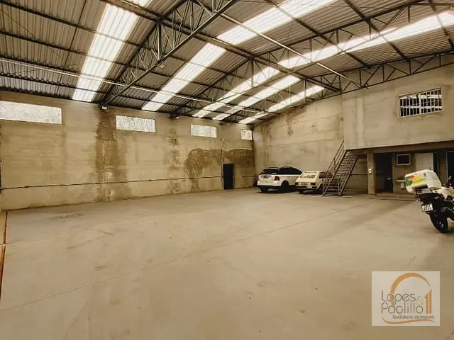 Galpão / Barracão com 550m², para alugar, no bairro Tanque em Atibaia