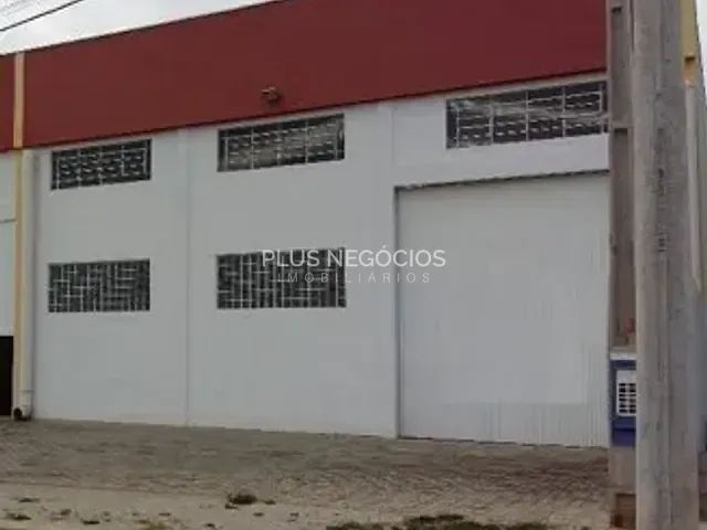 Galpão / Barracão com 800m², para alugar, no bairro Cajuru do Sul em Sorocaba