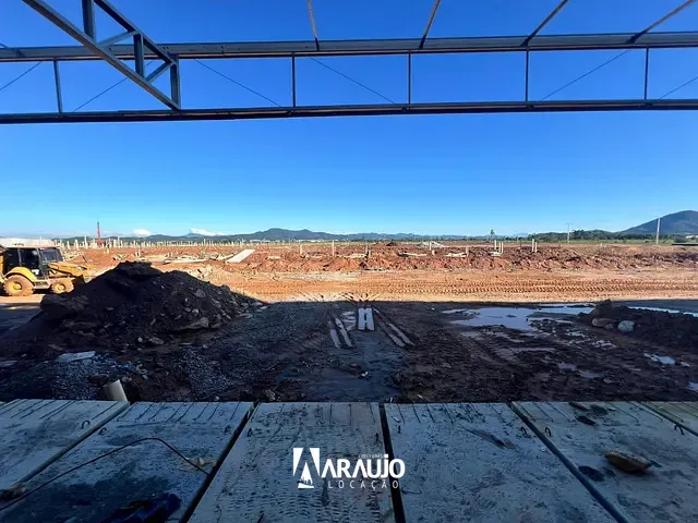 Galpão / Barracão com 22200m², para alugar, no bairro São Roque em Itajaí
