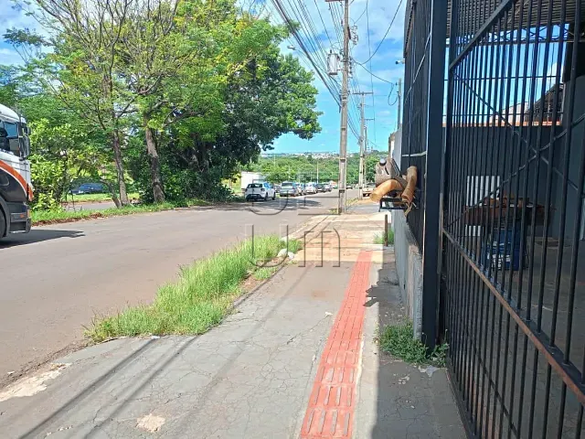 Galpão / Barracão com 256m², à venda, no bairro Lindóia em Londrina
