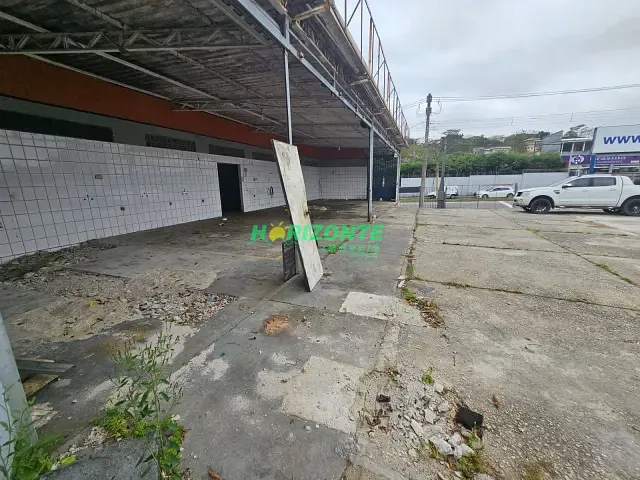 Galpão / Barracão com 593m², para alugar, no bairro Urbanova em São José dos Campos