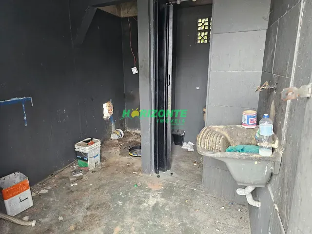 Galpão / Barracão com 593m², para alugar, no bairro Urbanova em São José dos Campos