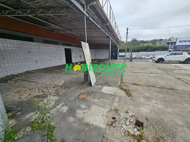 Galpão / Barracão com 593m², para alugar, no bairro Urbanova em São José dos Campos