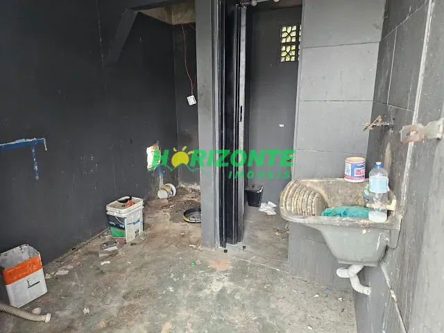 Galpão / Barracão com 593m², para alugar, no bairro Urbanova em São José dos Campos