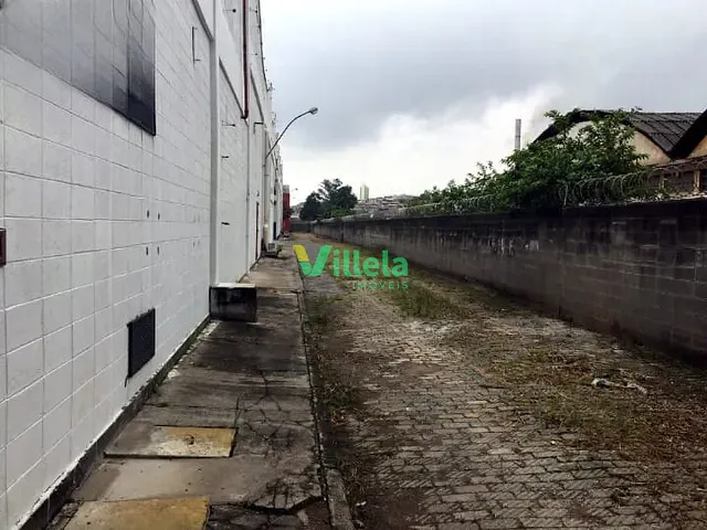 Galpão / Barracão à venda ou para alugar, no bairro Cidade Industrial Satélite de São Paulo em Guarulhos