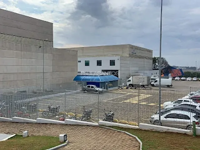 Galpão / Barracão com 1045m², para alugar, no bairro Iporanga em Sorocaba