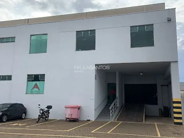 Galpão / Barracão com 1045m², para alugar, no bairro Iporanga em Sorocaba