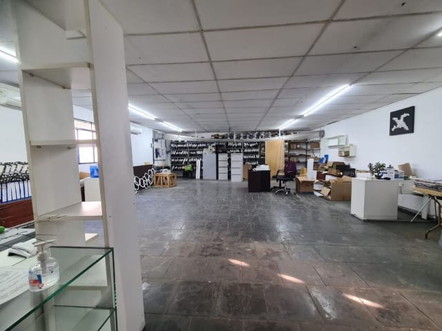 Galpão / Barracão com 3050m², à venda, no bairro Chácara do Solar I (Fazendinha) em Santana de Parnaíba