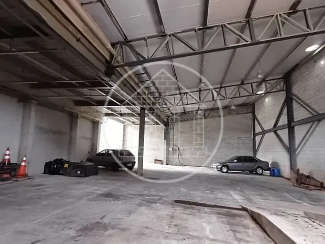 Galpão / Barracão com 1008m², à venda, no bairro Jardim das Imbuias em São Paulo