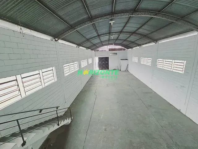 Galpão / Barracão com 450m², para alugar, no bairro Chácaras Reunidas em São José dos Campos