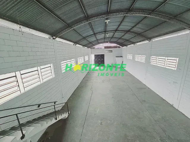 Galpão / Barracão com 450m², para alugar, no bairro Chácaras Reunidas em São José dos Campos