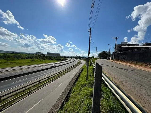 Galpão / Barracão com 1782m², para alugar, no bairro Chácaras Reunidas São Jorge em Sorocaba