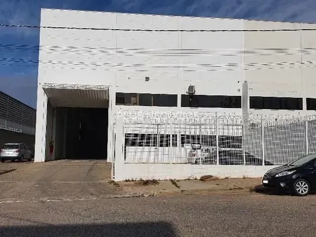 Galpão / Barracão com 1400m², para alugar, no bairro Cajuru do Sul em Sorocaba
