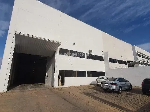 Galpão / Barracão com 1400m², para alugar, no bairro Cajuru do Sul em Sorocaba