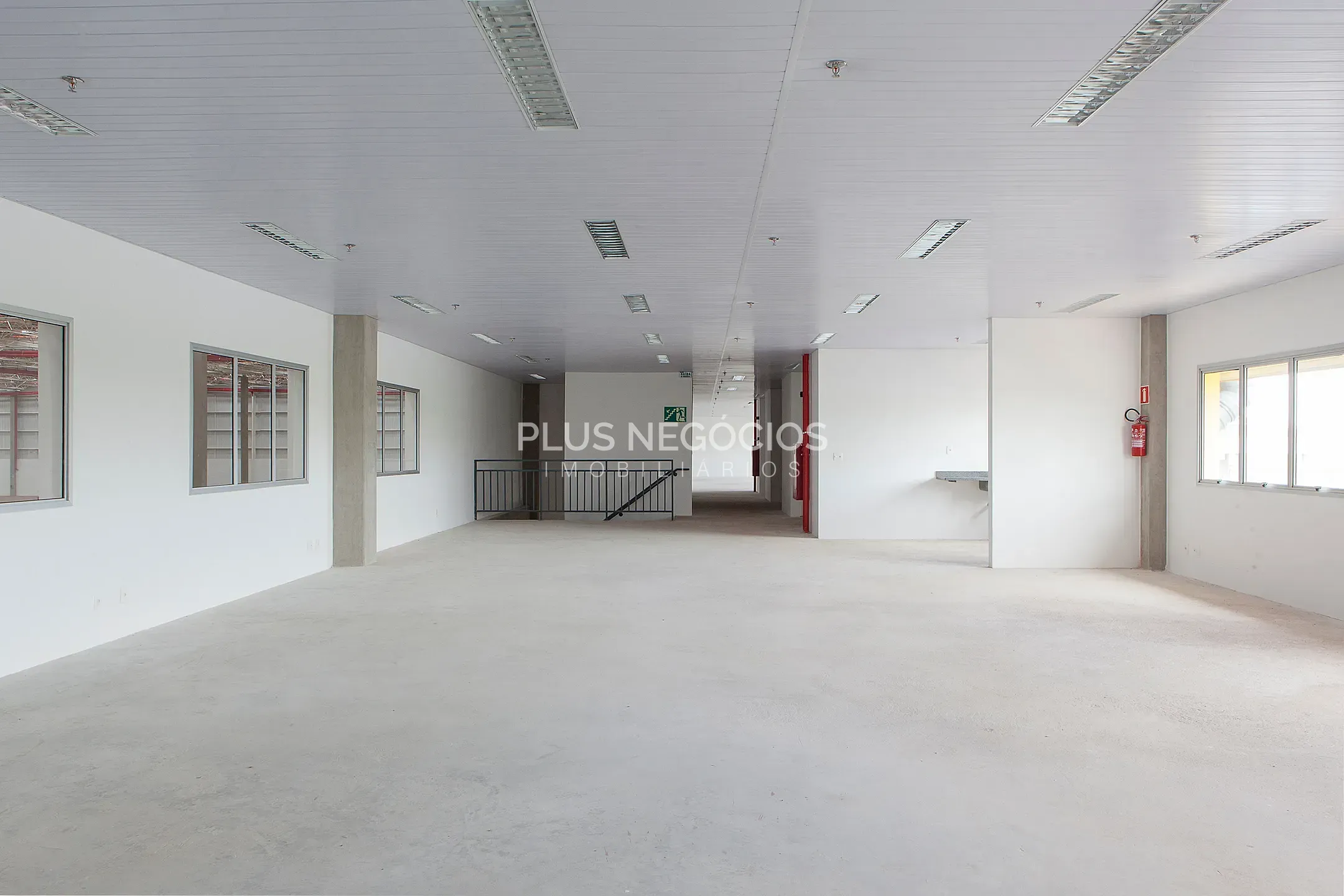 Depósito-Galpão, 8399 m² - Foto 4
