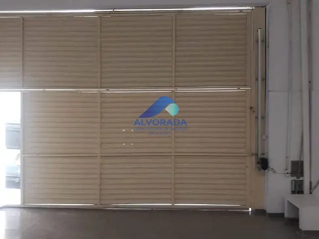 Galpão / Barracão com 300m², para alugar, no bairro Jardim San Marino em São José dos Campos