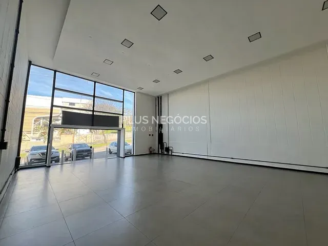 Galpão / Barracão com 374m², para alugar, no bairro Vila Augusta em Sorocaba