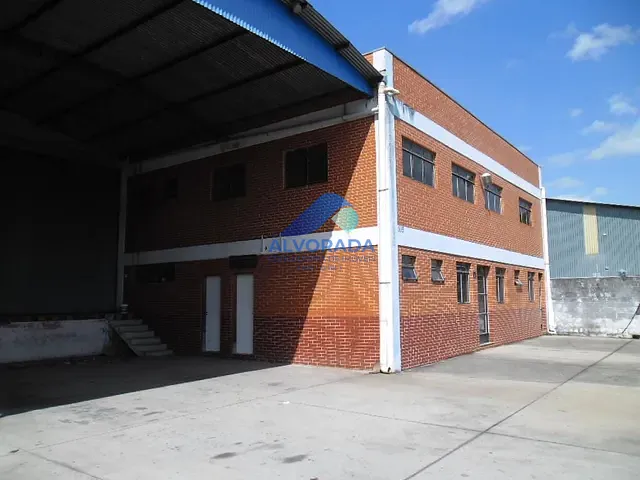Galpão / Barracão com 600m², para alugar, no bairro Chácaras Reunidas em São José dos Campos