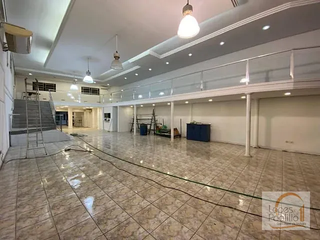 Galpão / Barracão com 750m², para alugar, no bairro Jardim Terceiro Centenário em Atibaia