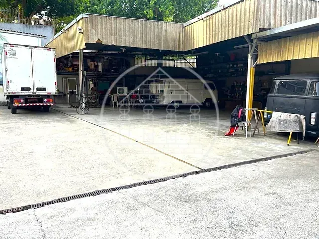 Galpão / Barracão com 750m², para alugar, no bairro Chácara Inglesa em São Paulo