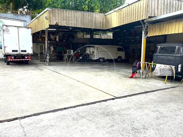Galpão / Barracão com 750m², para alugar, no bairro Chácara Inglesa em São Paulo