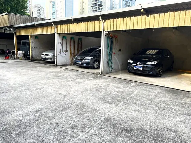 Galpão / Barracão com 750m², para alugar, no bairro Chácara Inglesa em São Paulo