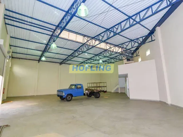 Galpão / Barracão com 367m², à venda, no bairro Jardim Dona Regina Picelli em Rio Claro