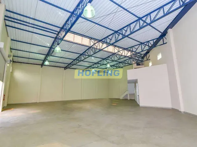 Galpão / Barracão com 367m², à venda, no bairro Jardim Dona Regina Picelli em Rio Claro