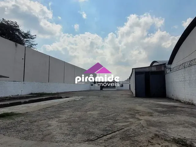 Galpão / Barracão com 1209m², para alugar, no bairro Chácaras Reunidas em São José dos Campos