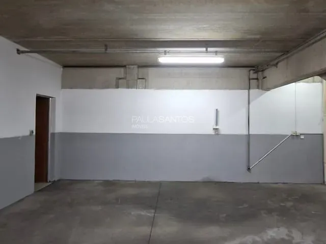 Galpão / Barracão com 287m², para alugar, no bairro Jardim Leocádia em Sorocaba