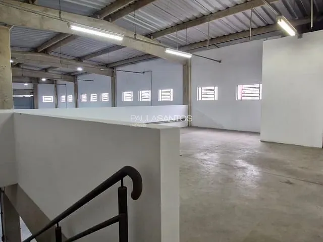 Galpão / Barracão com 287m², para alugar, no bairro Jardim Leocádia em Sorocaba
