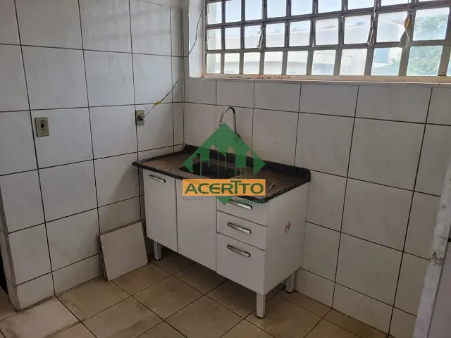 Prédio com 600m², para alugar, no bairro Centro em Birigüi