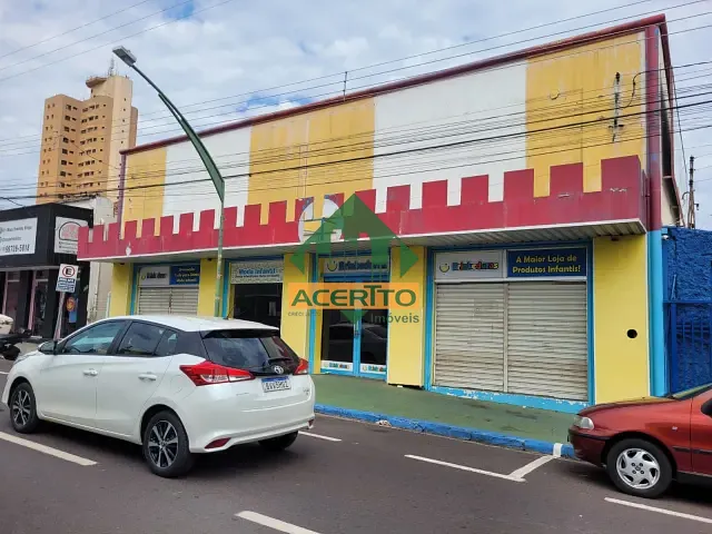 Prédio com 600m², para alugar, no bairro Centro em Birigüi