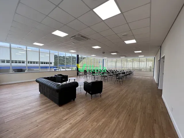 Galpão / Barracão para alugar, no bairro Araçariguama em Araçariguama