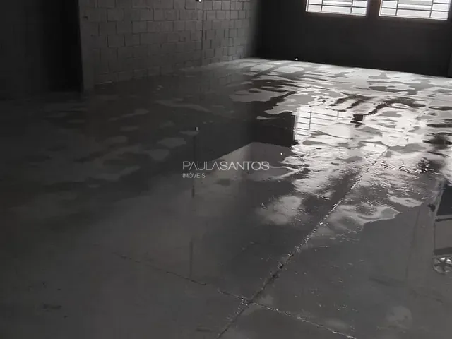 Galpão / Barracão com 220m², para alugar, no bairro Jardim Leocádia em Sorocaba