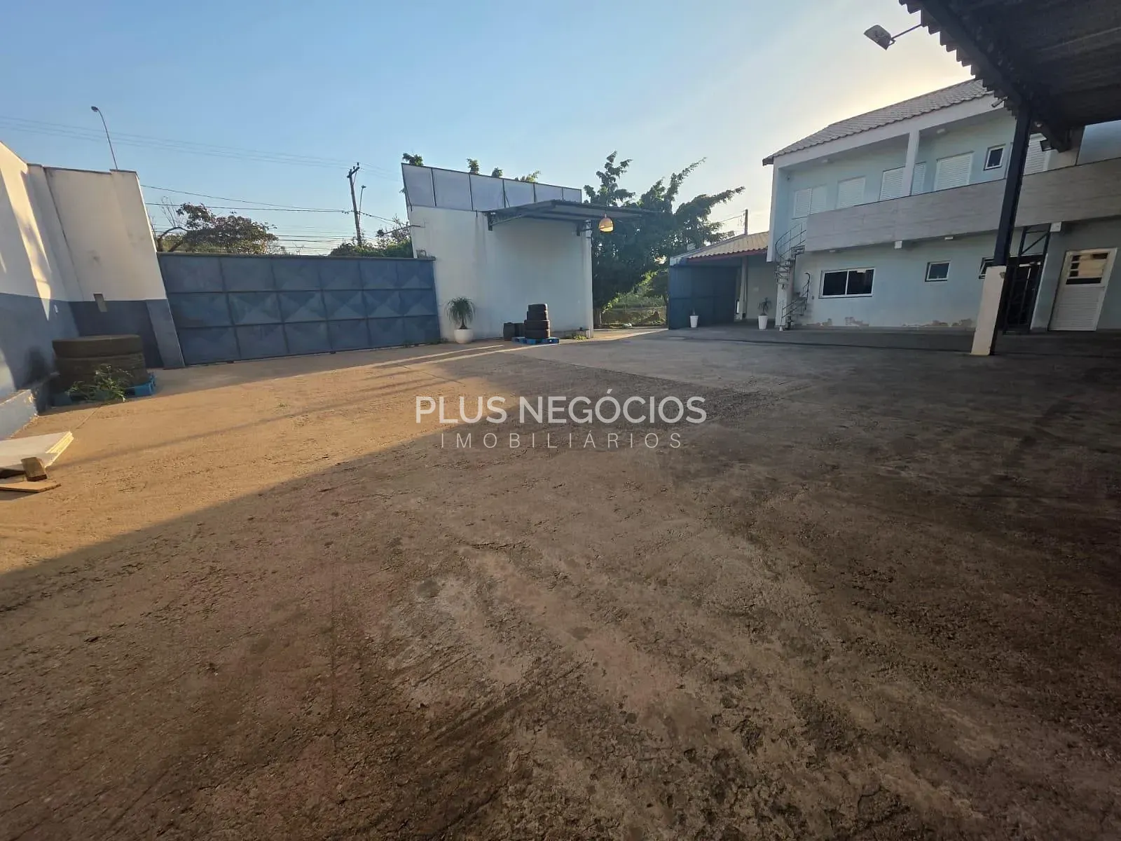 Depósito-Galpão, 571 m² - Foto 1