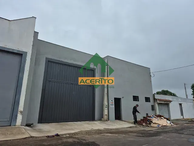 Galpão / Barracão com 180m², para alugar, no bairro Rosele em Araçatuba