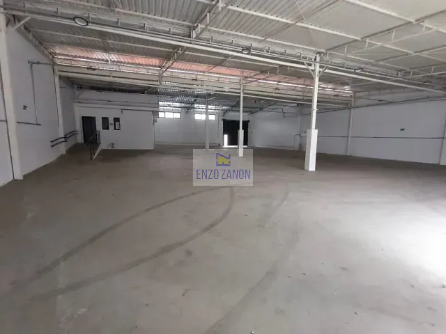 Galpão / Barracão com 1045m², para alugar, no bairro Rudge Ramos em São Bernardo do Campo