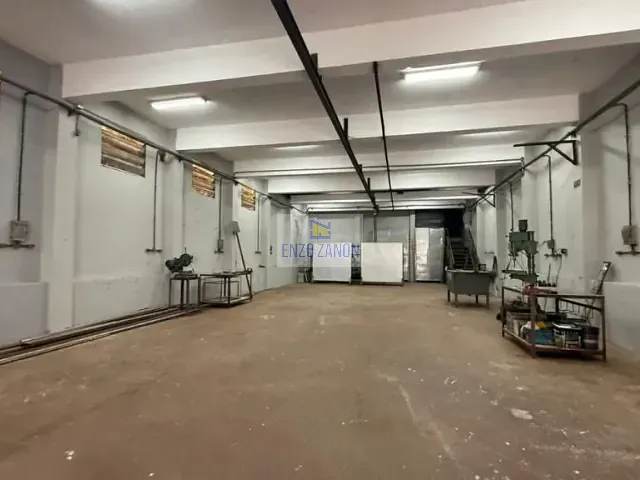 Galpão / Barracão com 360m², à venda, no bairro Jardim Andrea Demarchi em São Bernardo do Campo
