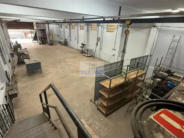 Galpão / Barracão com 360m², à venda, no bairro Jardim Andrea Demarchi em São Bernardo do Campo
