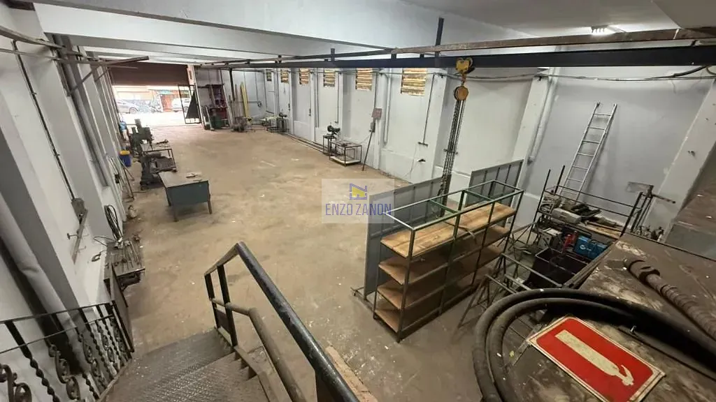 Depósito-Galpão, 950 m² - Foto 2