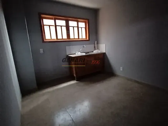 Galpão / Barracão com 715m², para alugar, no bairro Jardim Santorini em Indaiatuba