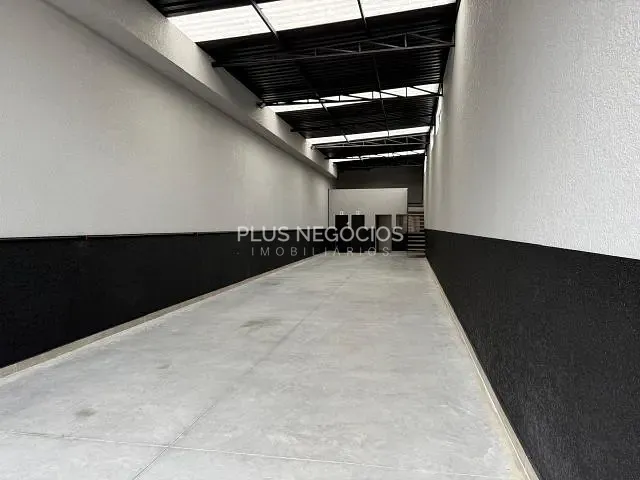 Galpão / Barracão com 170m², para alugar, no bairro Jardim Simus em Sorocaba