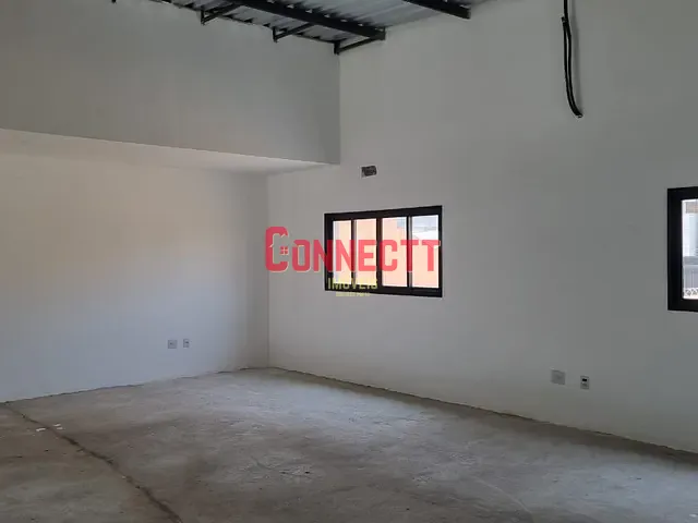 Galpão / Barracão com 270m², para alugar, no bairro Alto da Boa Vista em Ribeirão Preto
