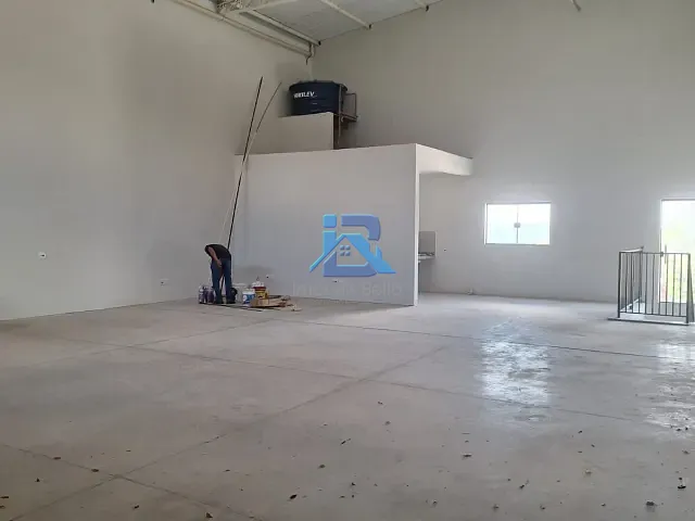 Galpão / Barracão com 230m², para alugar, no bairro Jardim Verona em Itatiba